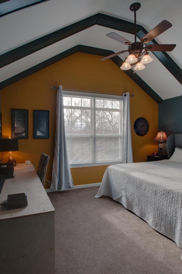 Vacation Home 5 Mins To Down Town 2 Bedrooms 2 Baths Garden Area Hot Tub Nashville Dış mekan fotoğraf