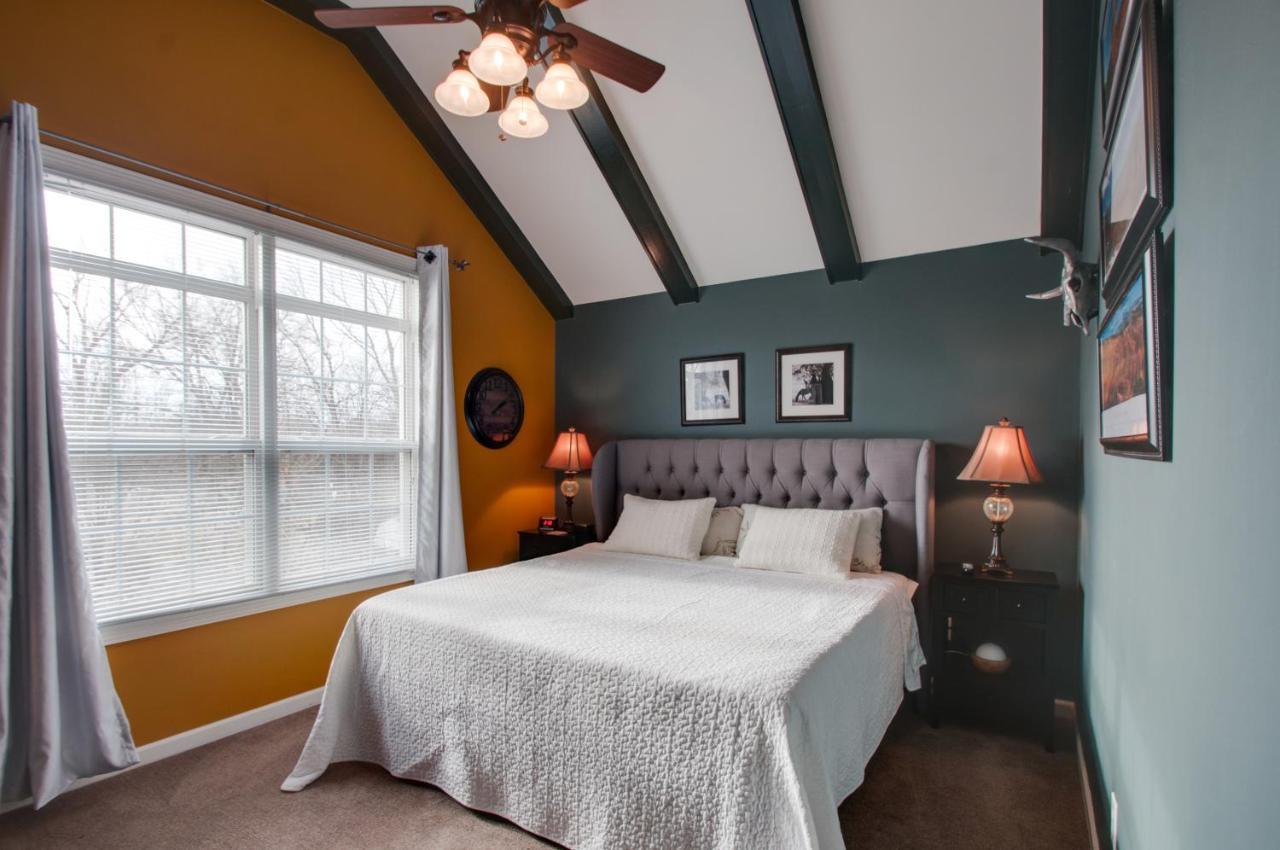 Vacation Home 5 Mins To Down Town 2 Bedrooms 2 Baths Garden Area Hot Tub Nashville Dış mekan fotoğraf
