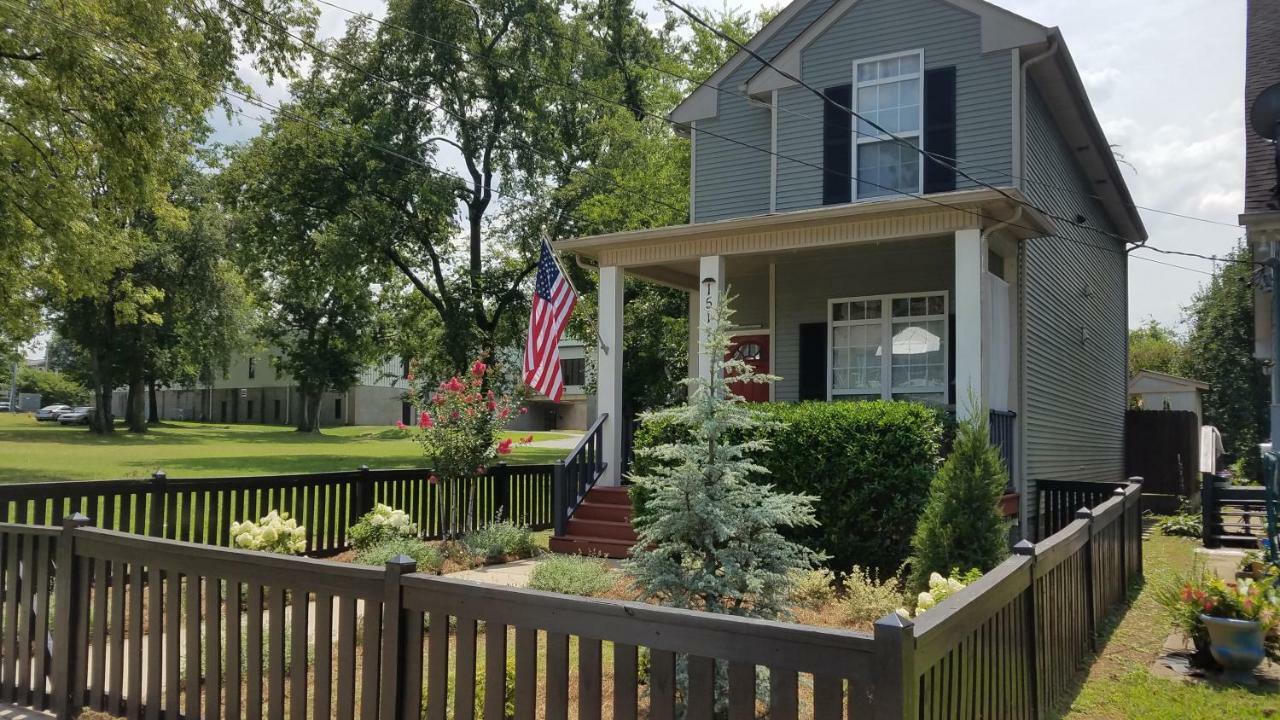 Vacation Home 5 Mins To Down Town 2 Bedrooms 2 Baths Garden Area Hot Tub Nashville Dış mekan fotoğraf
